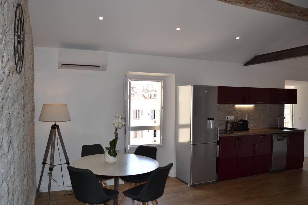 2 Pieces Vagliano Apartment *